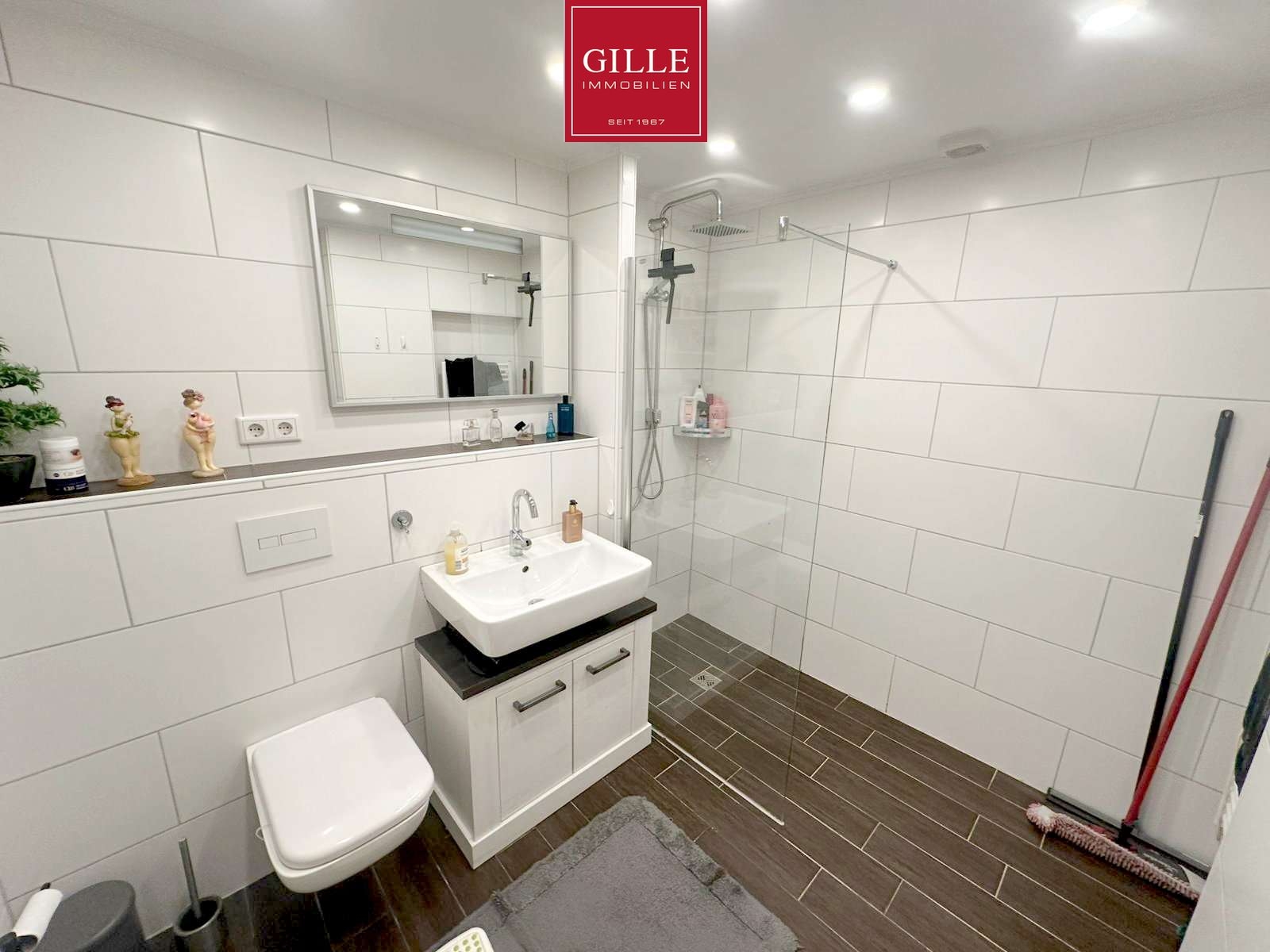 Ansicht 7 von: Neuss-Reuschenberg: Attraktives Reiheneckhaus mit Garage und traumhaften Grundstück nach WEG geteilt